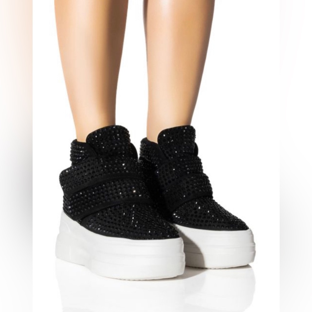 NWT AZALEA WANG CYBER RHINESTONE EMBELLISHED PLATFORM SNEAKER